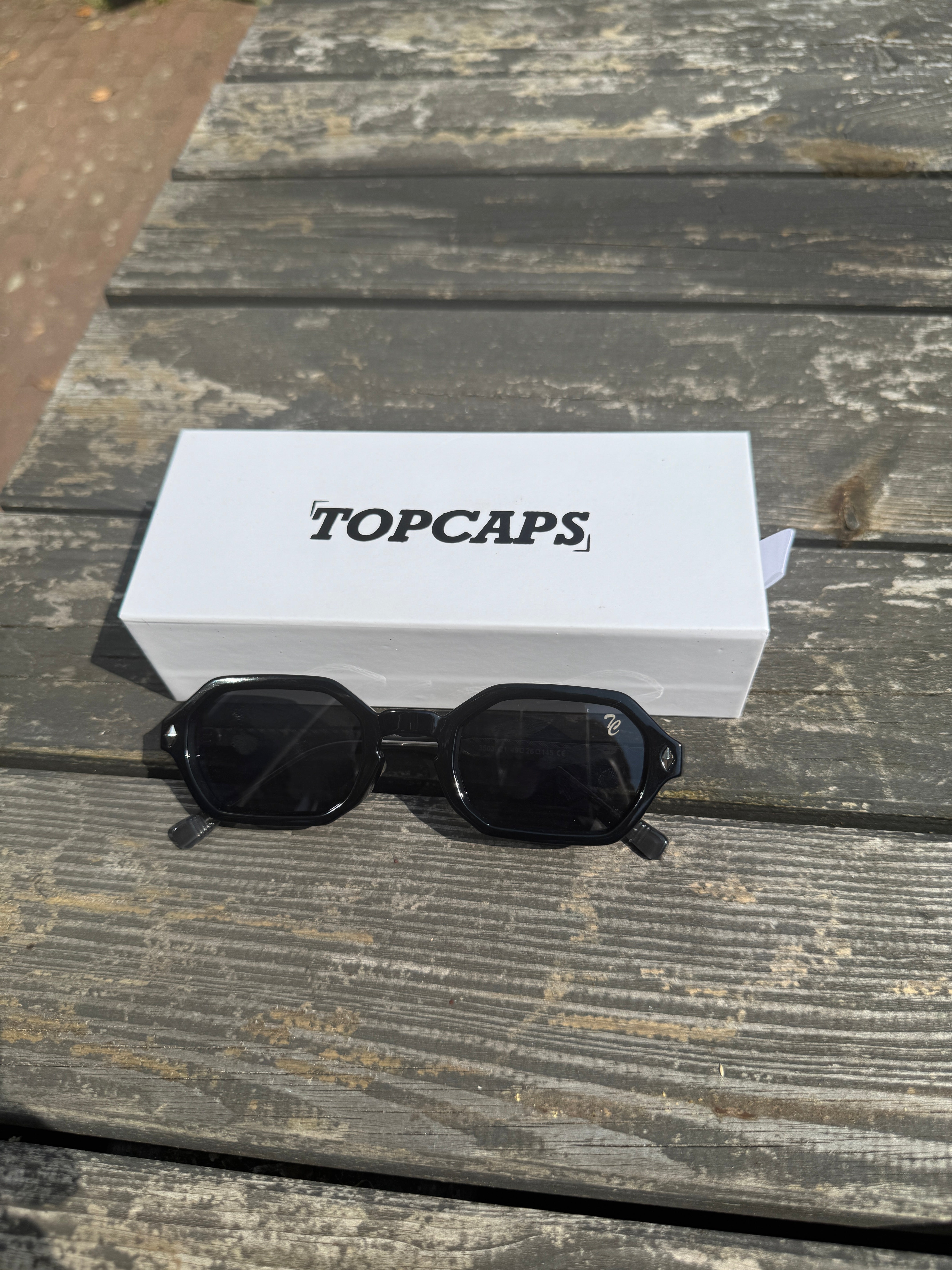 TOPCAPS™ | Shades Zwart